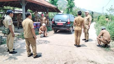 Cek Fisik Insfektorat Kab. Buleleng di Desa Pengulon